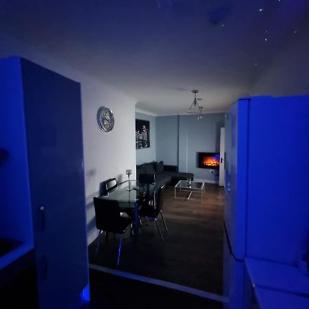Beautiful Modern Apartment On Wick Lane London Ngoại thất bức ảnh