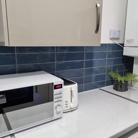 Beautiful Modern Apartment On Wick Lane London Ngoại thất bức ảnh