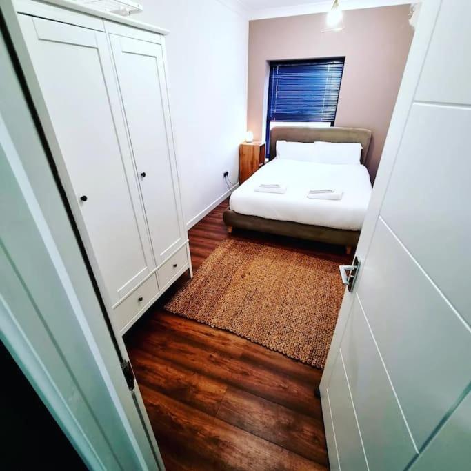 Beautiful Modern Apartment On Wick Lane London Ngoại thất bức ảnh